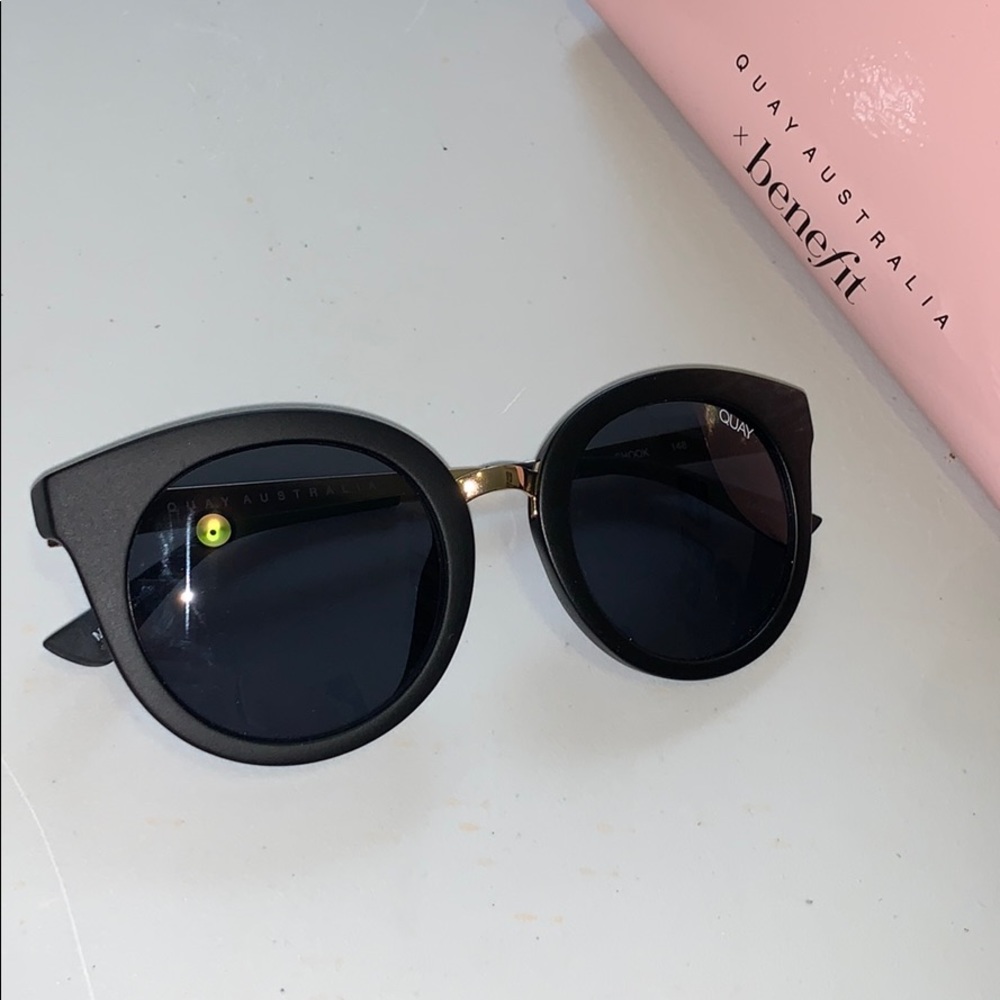 Benefit x Quay Shook sunglasses + case
